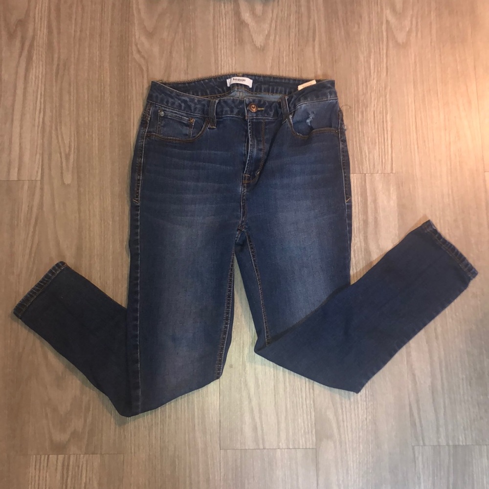 Ankle cropped skinny jeans
